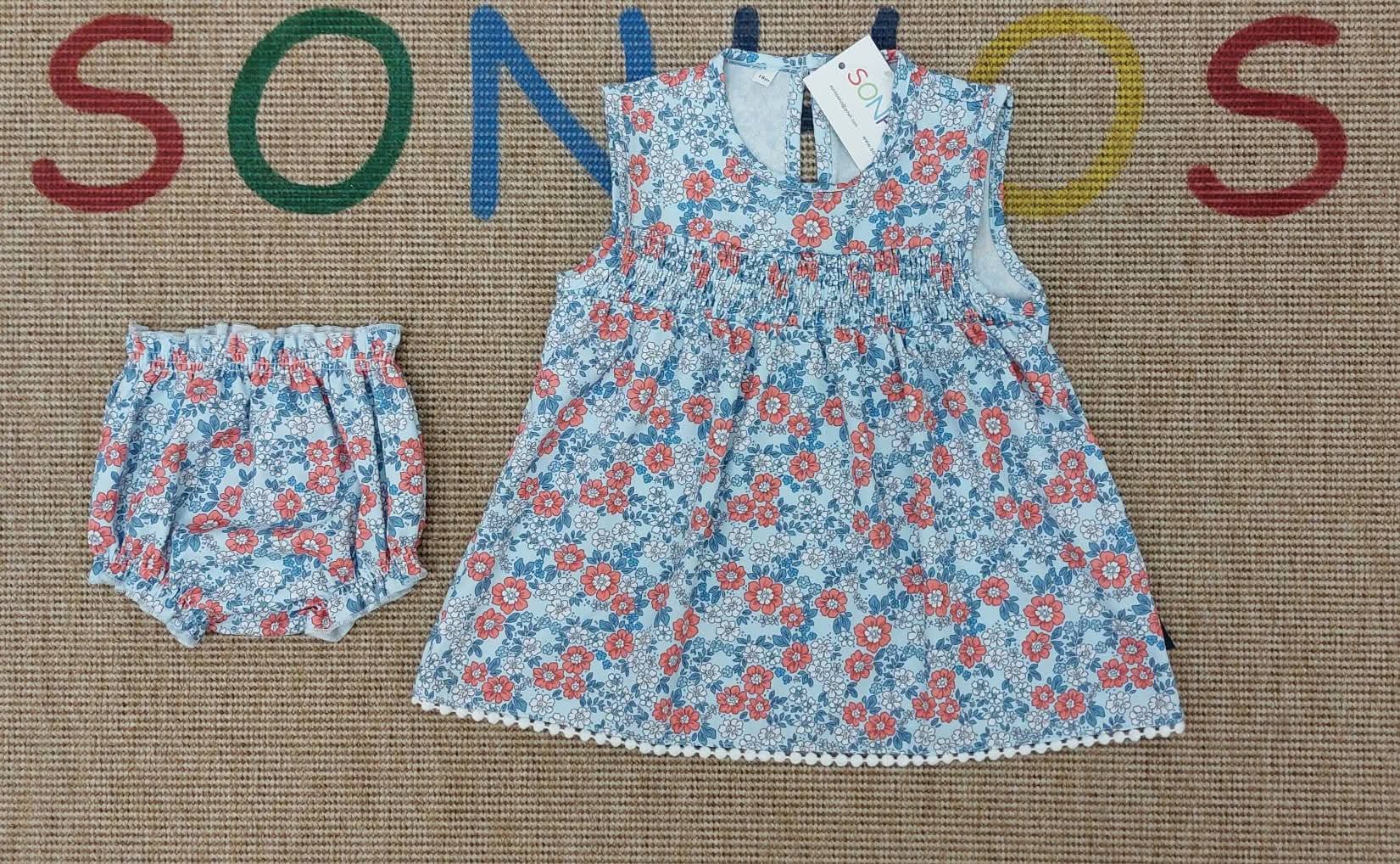 Conjunto bebé flores azuis