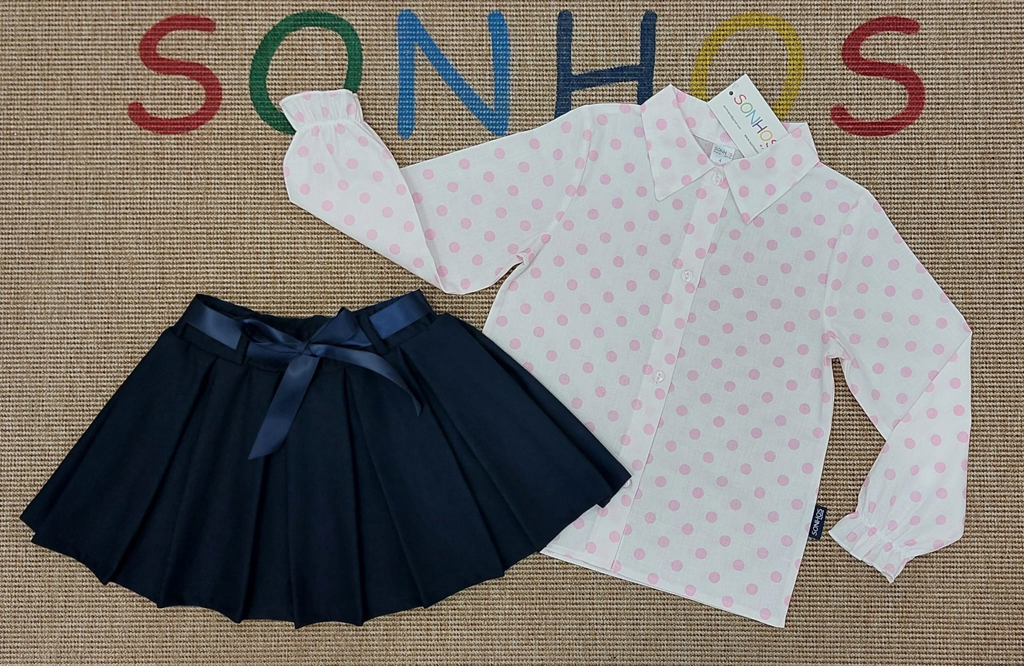 Conjunto camisa pintas rosa