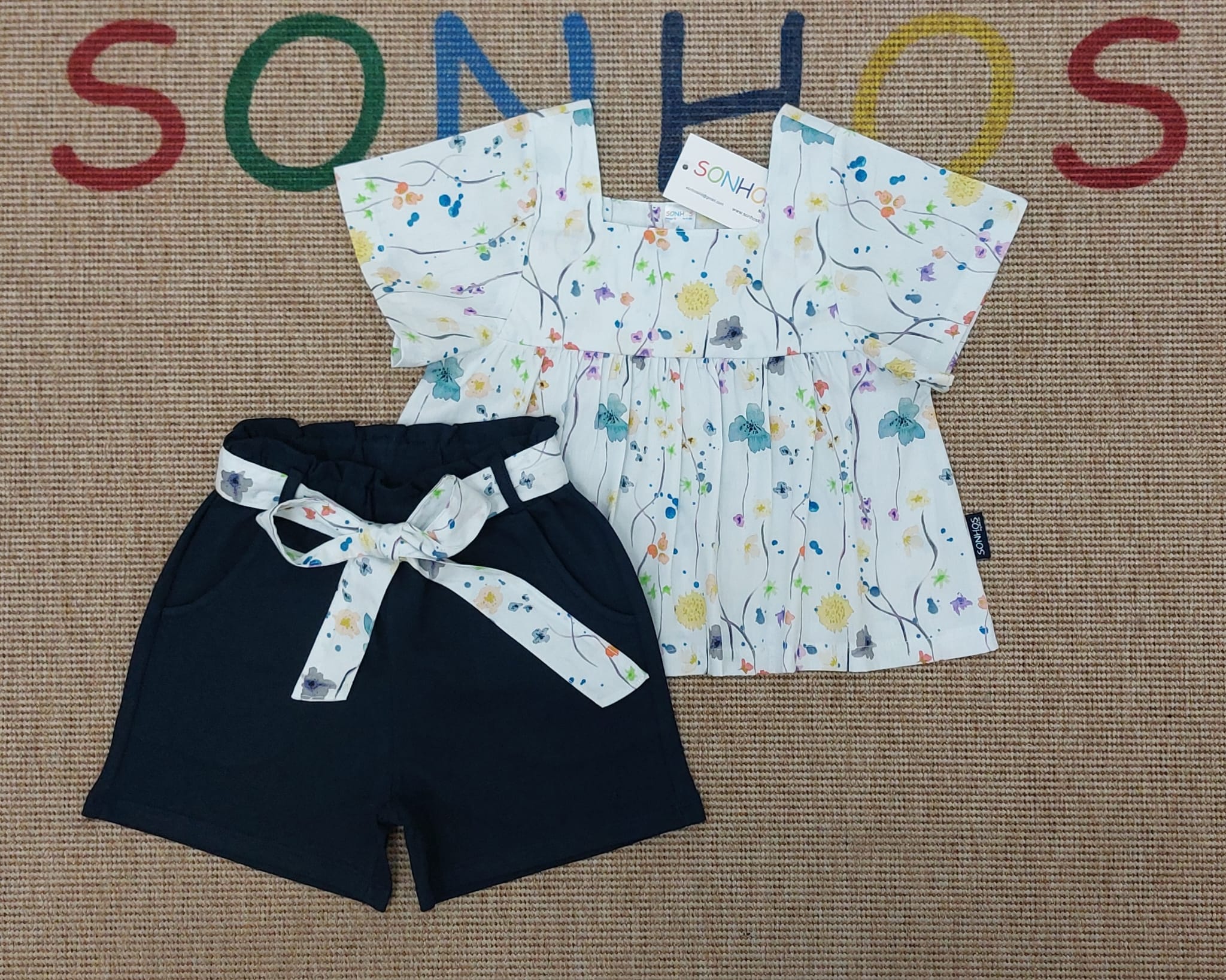 Conjunto calção blusa flores