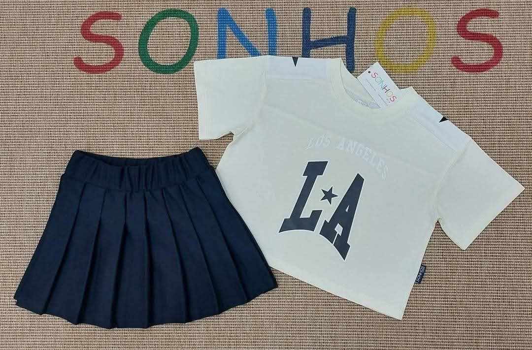 Conjunto saia T-shirt overzised