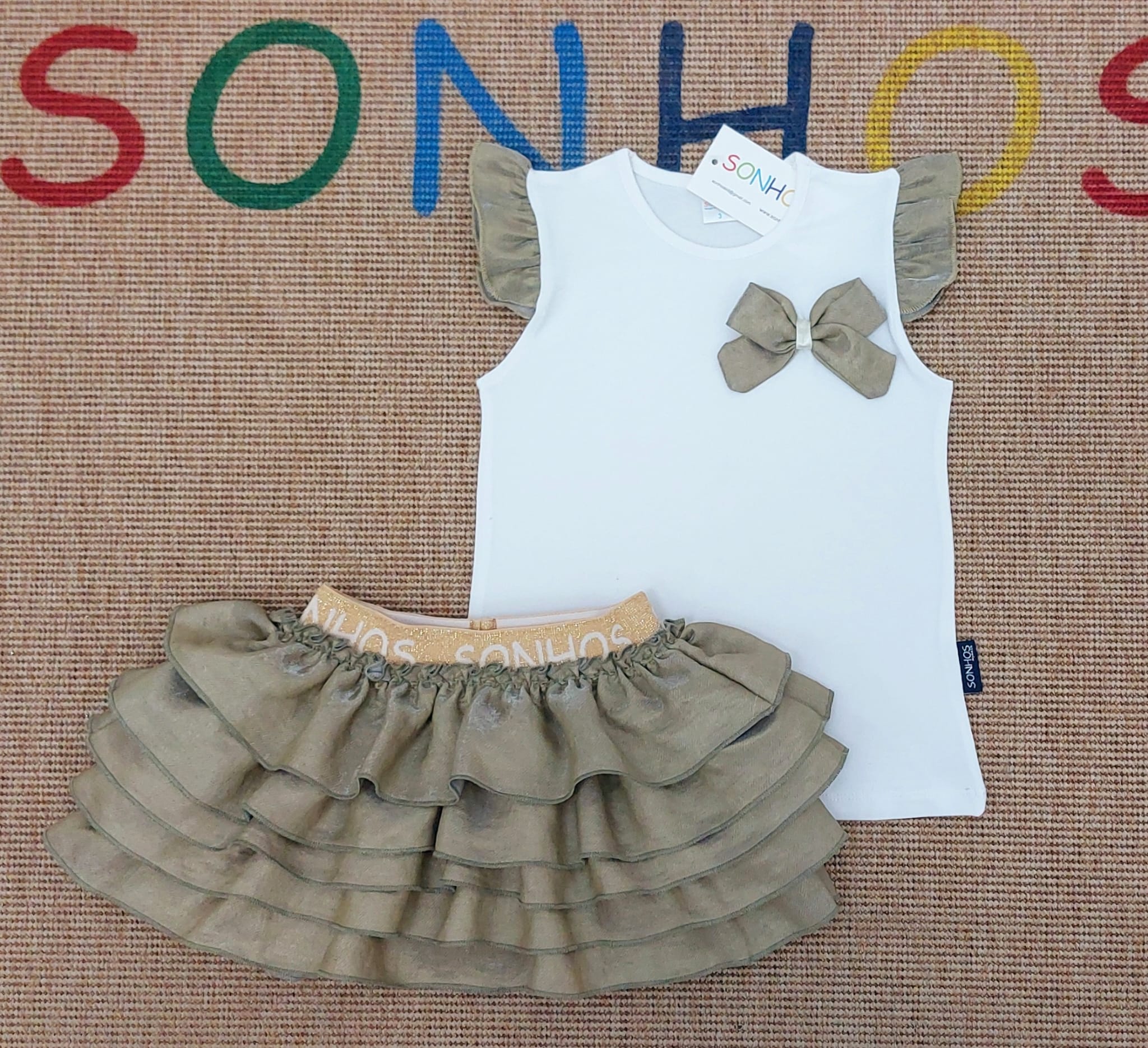 Conjunto saia 5 folhos